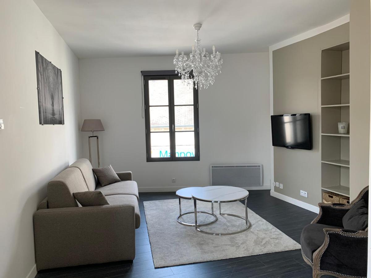 Logis Du Magny, 5 Min A Pied Du Chateau D'엉부와스 외부 사진